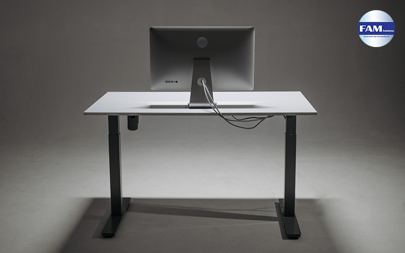 Standing desks vs. sit-stand adjustable tables